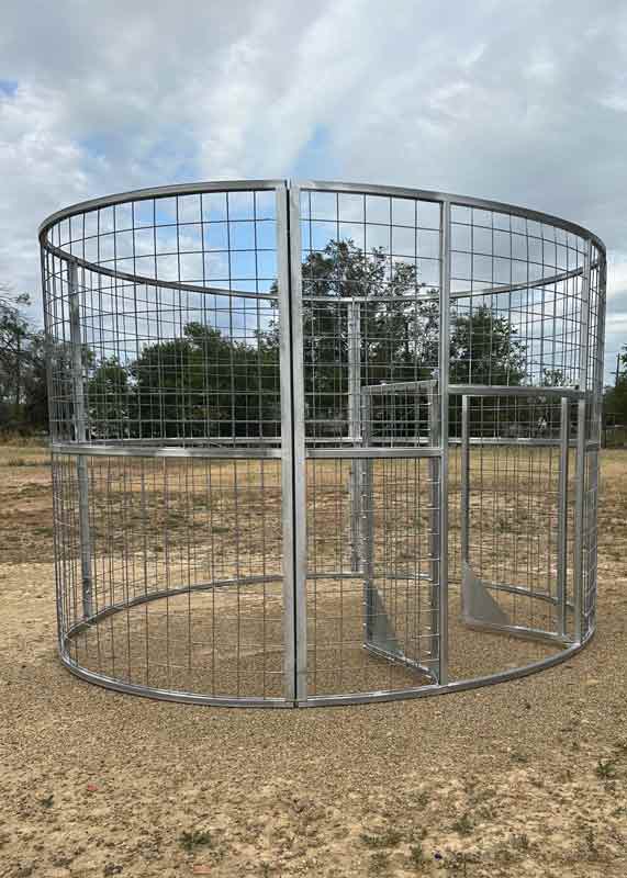 Texas Swine Saloon XL hog trap featuring saloon door entry system and 6-foot-tall containment panels