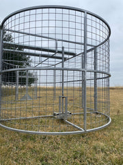Boar Boss hog trap featuring a large-capacity design and integrated saloon door system